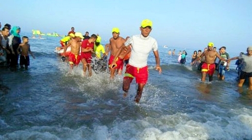 الدريوش.. مصرع شاب غرقا بشاطئ أمجاو ونجاة اثنين بأعجوبة الدريوش.. مصرع شاب غرقا بشاطئ أمجاو ونجاة اثنين بأعجوبة