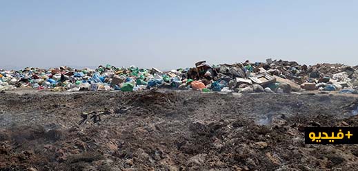 مسؤول يكشف عن أسباب تجميع النفايات في ساحة قرب الطريق الجديدة بالناظور  مسؤول يكشف عن أسباب تجميع النفايات في ساحة قرب الطريق الجديدة بالناظور