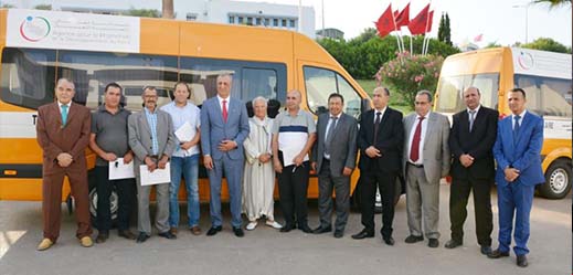 توزيع حافلات النقل المدرسي على خمس جماعات قروية بإقليم الحسيمة 
