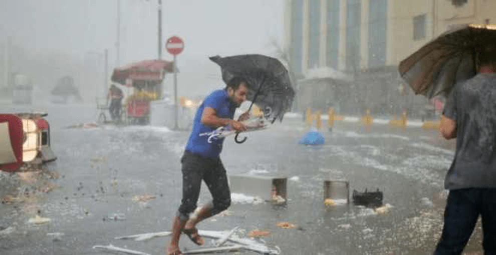 زخات رعدية محليا قوية اليوم الثلاثاء بعدد من أقاليم المملكة زخات رعدية محليا قوية اليوم الثلاثاء بعدد من أقاليم المملكة