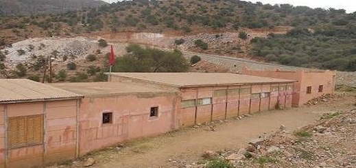 وزارة التعليم تدعو لتعليق خدمات النقل المدرسي بالمناطق المعرضة للانجرافات