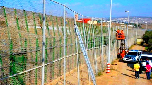 إسبانيا تحدد سنة 2020 موعدا نهائيا لإزالة الأسلاك الشائكة من حدود سبتة ومليلية