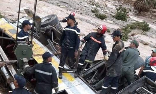 ارتفاع حصيلة القتلى في حادث غرق حافلة للمسافرين بواد دمشان