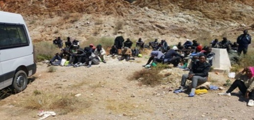 ايقاف 53 مهاجرا سريا ينحدرون من دول جنوب الصحراء ضمنهم أطفال ونساء بالكبداني