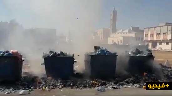شاهدوا.. حرق الأزبال وغياب شاحنات جمعها لأزيد من اسبوع يغضب ساكنة بويزازارن بالناظور
