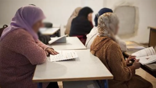 غضب من قبل نساء آيث حذيفة على مندوب الشؤون الإسلامية بالحسيمة‎