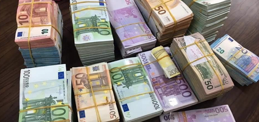 الحكومة تعرض العفو عن مهربي الأموال إلى الخارج مقابل إعادتها للمغرب
