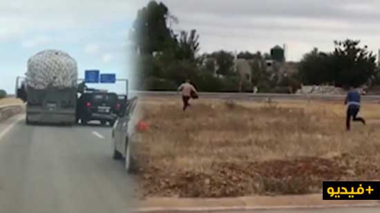 فيديو مثير.. مطاردة هوليودية لمهربين على متن شاحنة محملة بسلع مهربة بالطريق السيار فيديو مثير.. مطاردة هوليودية لمهربين على متن شاحنة محملة بسلع مهربة بالطريق السيار