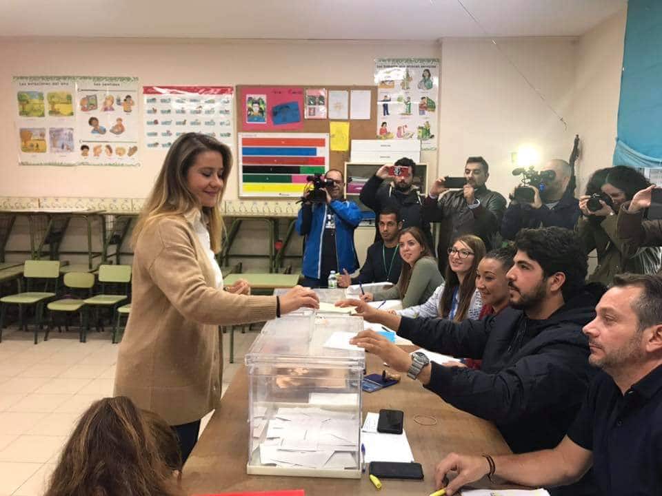 سكان مليلية يتوجهون إلى صناديق الاقتراع لاختيار ممثليهم في البرلمان الاسباني 