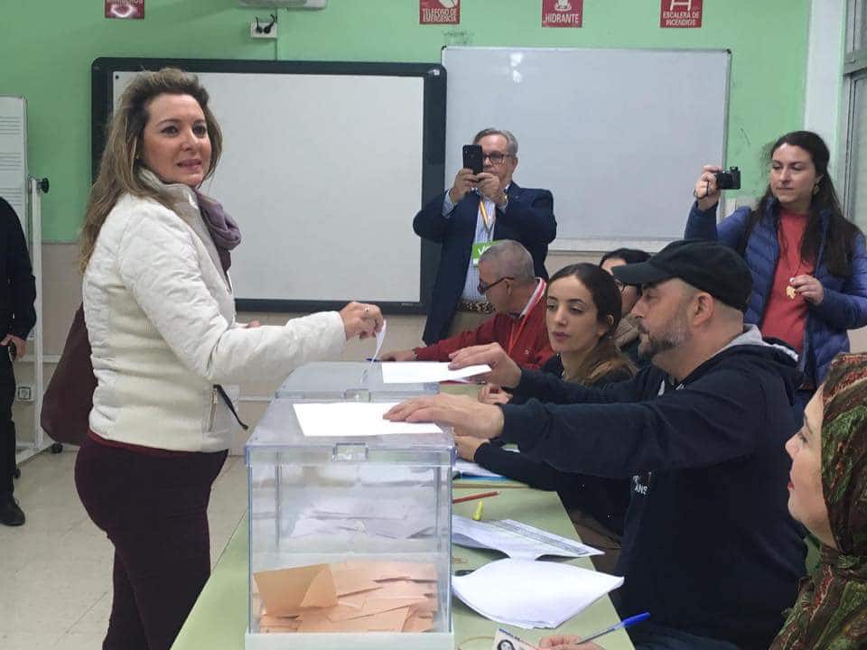 سكان مليلية يتوجهون إلى صناديق الاقتراع لاختيار ممثليهم في البرلمان الاسباني 
