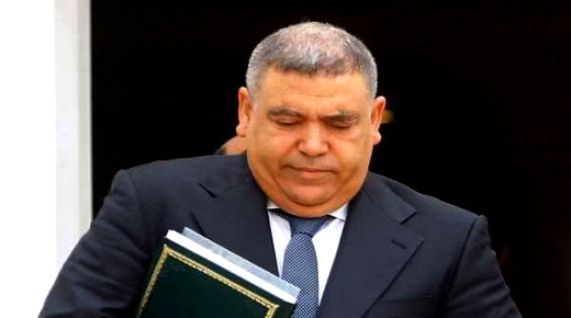 وزارة الداخلية تمنع الصفقات "المشبوهة" للجماعات وتوجه تعليمات للولاة والعمال لإلغائها وزارة الداخلية تمنع الصفقات "المشبوهة" للجماعات وتوجه تعليمات للولاة والعمال لإلغائها