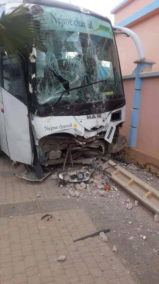 الألطاف الإلهية تحول دون سقوط ضحايا في حادثة حافلة لنقل المسافرين بتزطوطين 