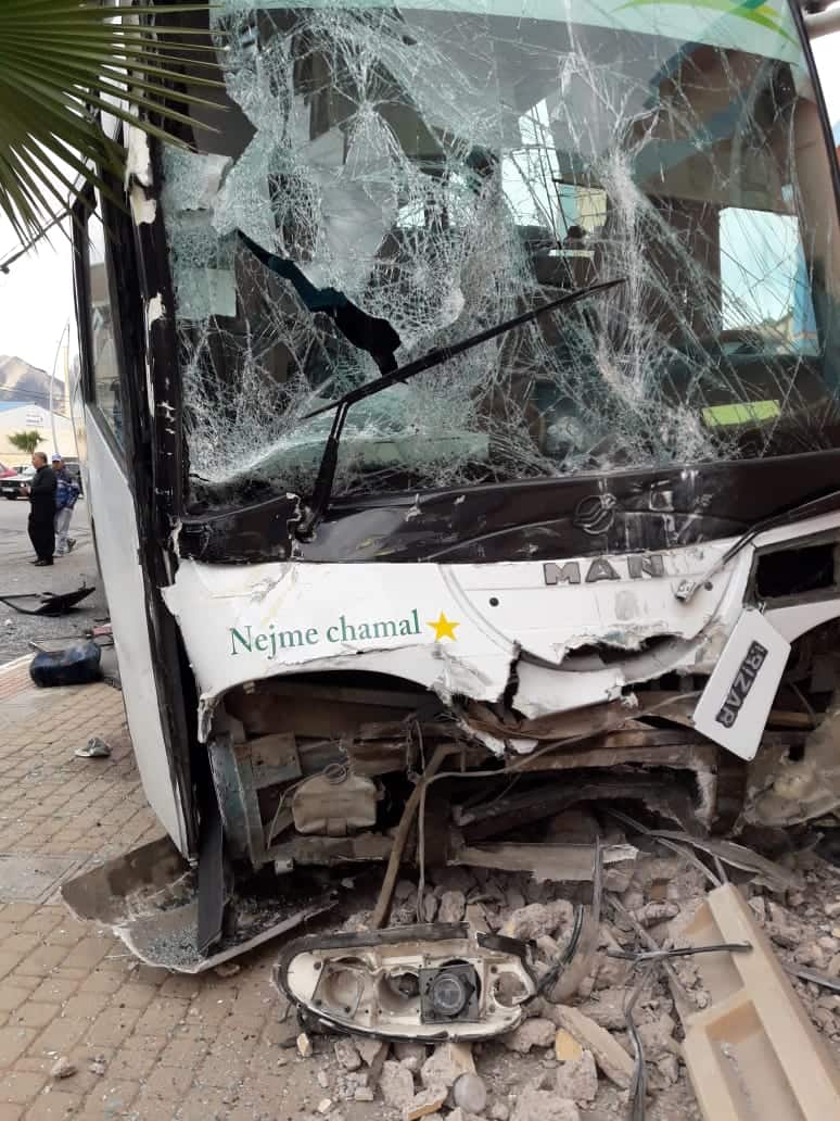 الألطاف الإلهية تحول دون سقوط ضحايا في حادثة حافلة لنقل المسافرين بتزطوطين 