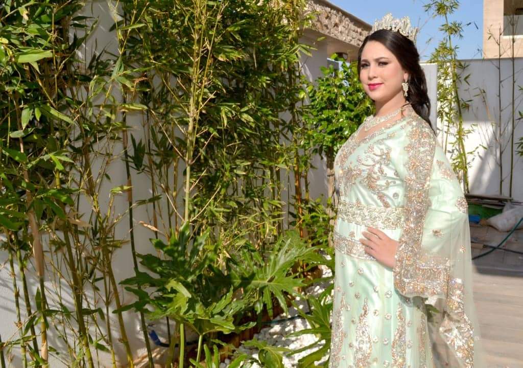 بمناسبة السنة الجديدة 2020.. صالون "لينا" يقدم لزبنائه أجود ملابس العرائس وأخر ما جد في عالم التزيين