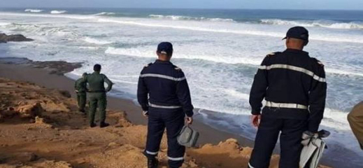إنقاذ 40 مهاجرا سريا علقوا في عرض البحر بالناظور