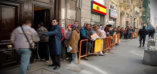 معهد الإحصاء الإسباني: أكثر من 730 ألف مغربي يقيمون بشكل قانوني في إسبانيا