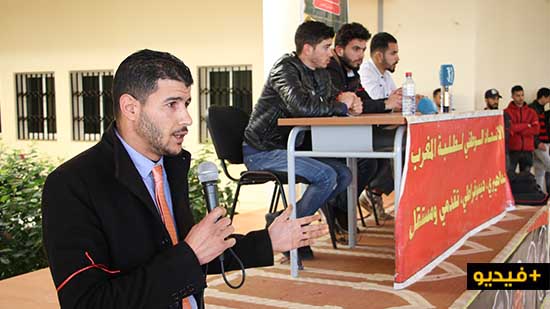 الطلبة القاعديين بكلية الناظور يستعرضون مشاكلهم ويهددون بالتصعيد ضد حافلات شركة فاكتيليا