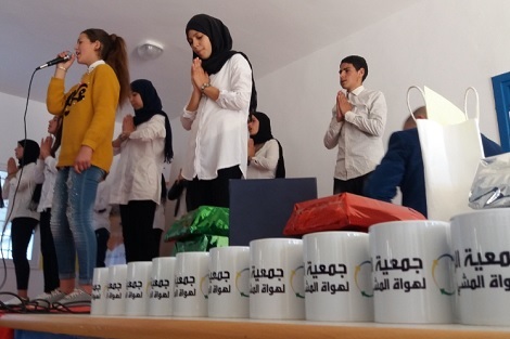جمعية بطنجة تتبرع بـ1500 كتاب لفائدة ثانوية بالحسيمة
