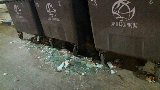 مواطنون بالناظور يعرضون حياة عمال النظافة للخطر بإلقاء الزجاج في حاويات القمامة