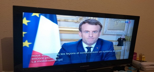 ماكرون: فرنسا تعيش أسوء أزمة صحية منذ 100 سنة ويأمر بإغلاق المدارس