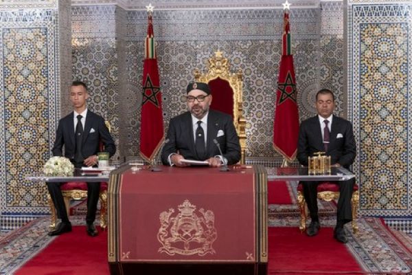الملك يعطي تعليماته للحكومة قصد إحداث صندوق لمواجهة فيروس كورونا