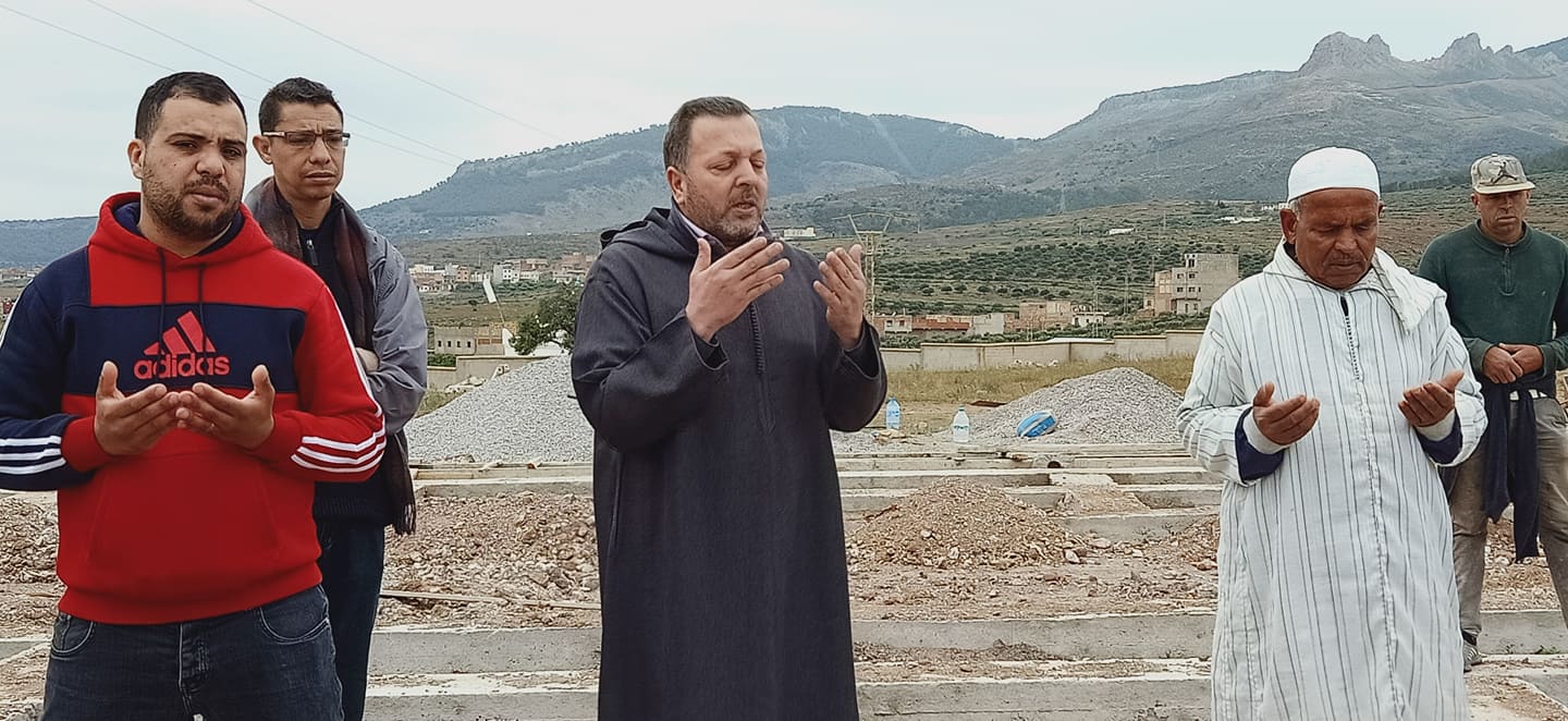تشييع جنازة الزميل "حمادي مرسق" في جو استثنائي بمقبرة الناظور 