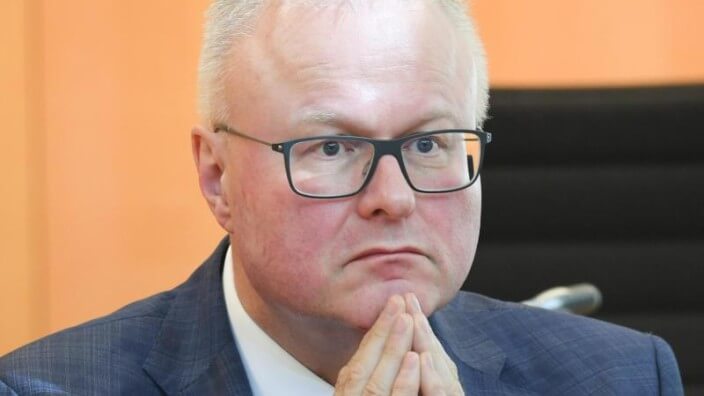 صدمة في ألمانيا اثر انتحار وزير يئس من كورونا