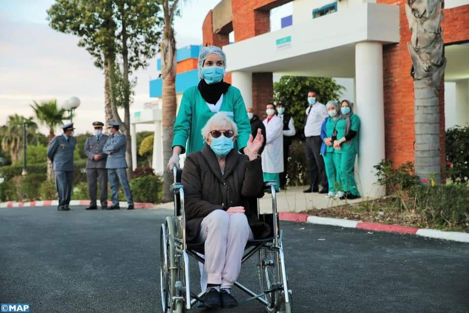 طنجة : سابع حالة شفاء من فيروس كورونا تغادر المستشفى طنجة : سابع حالة شفاء من فيروس كورونا تغادر المستشفى