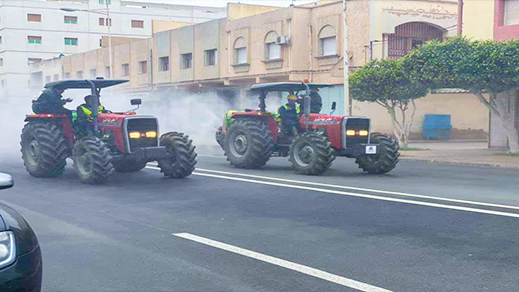 آليات جهة الشرق تساهم في تعقيم أحياء وشوارع جماعة العروي 