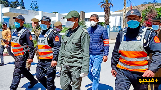 شاهدوا.. استمرار الحملات الأمنية لضبط تنقلات المواطنين بالناظور 