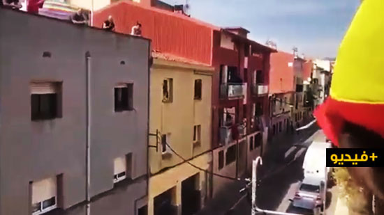 شاهدوا.. بهذه الطريقة احتفلت الشرطة الإسبانية بعيد ميلاد مُسنّة مغربية مغمورة في عز الطوارئ