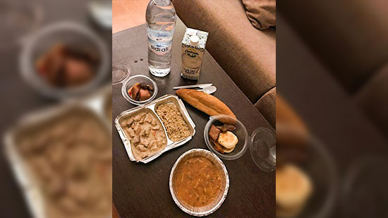 هذه هي وجبات الإفطار المقدمة للمغاربة المرحلين من مليلية بأحد فنادق السعيدية هذه هي وجبات الإفطار المقدمة للمغاربة المرحلين من مليلية بأحد فنادق السعيدية