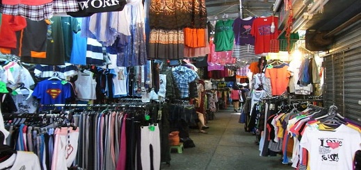 سلطات الحسيمة تسمح بإعادة فتح محلات بيع الملابس الجاهزة