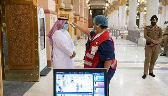 المسجد النبوي يعيد فتح أبوابه للمصلين بعد إغلاق دام أكثر من شهرين
