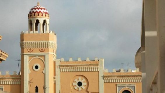 مساجد مليلية تفتح أبوابها يوم الثلاثاء دون صلاة جمعة