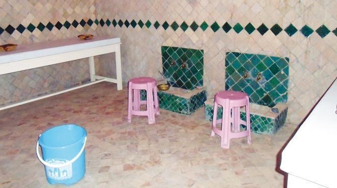 أرباب الحمامات بالناظور يرفضون استئناف عملهم إلى غاية شهر يوليوز