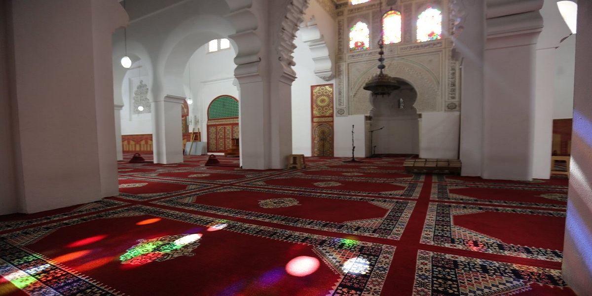 المجالس العلمية للشرق: احتمال نقل كورونا في المساجد أعلى من المقاهي وغيرها من المرافق التي فتحت المجالس العلمية للشرق: احتمال نقل كورونا في المساجد أعلى من المقاهي وغيرها من المرافق التي فتحت