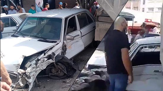 بالصور.. شاحنة محملة بالصخور تصطدم بعدد من السيارات وتتسبب في حادثة سير خطيرة