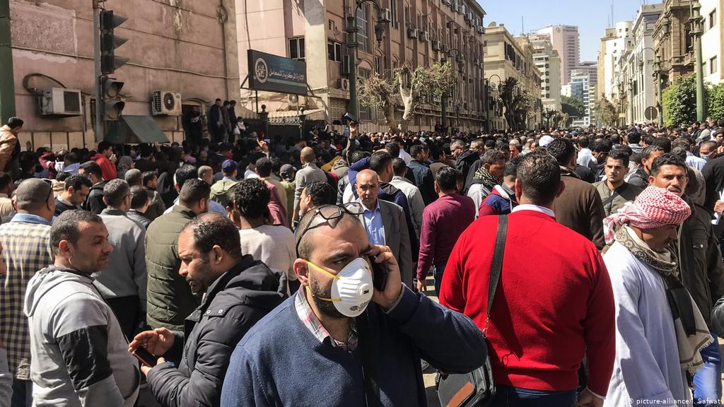 سلطات طنجة تفرض مجددا تدابير الحجر الصحي في بعض أحيائها الموبوءة