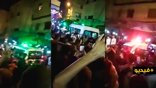 شاهدوا.. مغاربة يتحدون حالة الطوارئ ويحتفلون بموسم بوجلود أمام السلطات