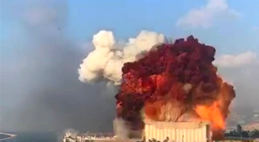 الجمارك اللبنانية: مادة "النترات" هي سبب الانفجار الضخم في مرفأ بيروت