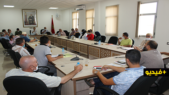 الدورة الاستثنائية لمجلس جماعة بوعرك تمر في أجواء مشحونة ومنع الساكنة من الحضور