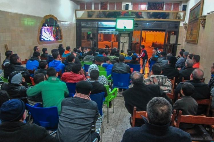 ابتداء من اليوم.. منع نقل مباريات كرة القدم في مقاهي الناظور والدريوش ومدن مغربية