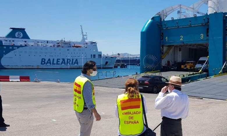 السلطات الإسبانية تواصل برمجة رحلات بحرية من المغرب