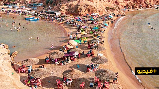 سيدي البشير.. جولة في شاطئ "فريد"  يقصده مصطافون من كل جهات المغرب