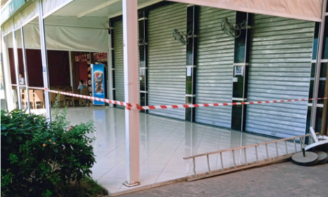 سلطات الحسيمة تغلق مقهى خرقت تدابير الوقاية من فيروس كورونا