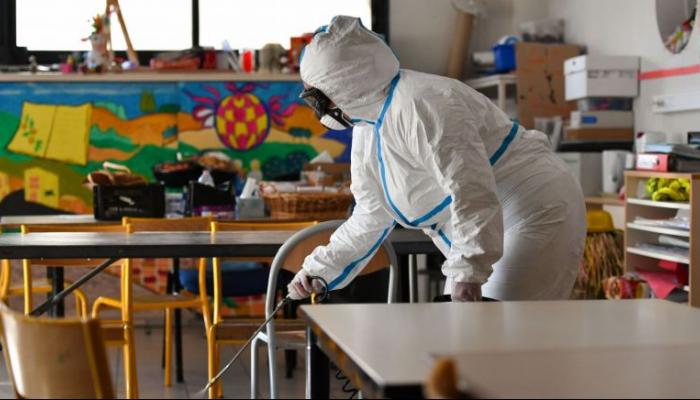 هذا ما يخشاه المغرب.. فرنسا تغلق 22 مدرسة عمومية بسبب انتشار فيروس كورونا