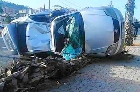 حادثة سير خطيرة في الطريق بين الحسيمة وأجدير.. والسائق يُنقل على وجه السرعة إلى المستعجلات حادثة سير خطيرة في الطريق بين الحسيمة وأجدير.. والسائق يُنقل على وجه السرعة إلى المستعجلات