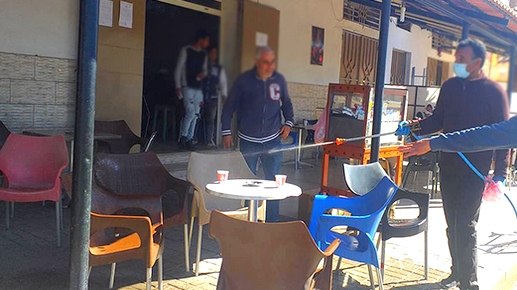 بسبب فيروس كورونا.. سلطات إقليم الناظور تغلق مقهى وسط مدينة زايو