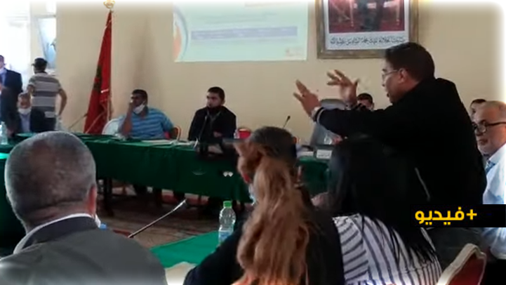 فضيحة مدوية.. حركة "جنسية" لمستشار جماعي ثثير استياء أعضاء مجلس سيدي يحيى زعير